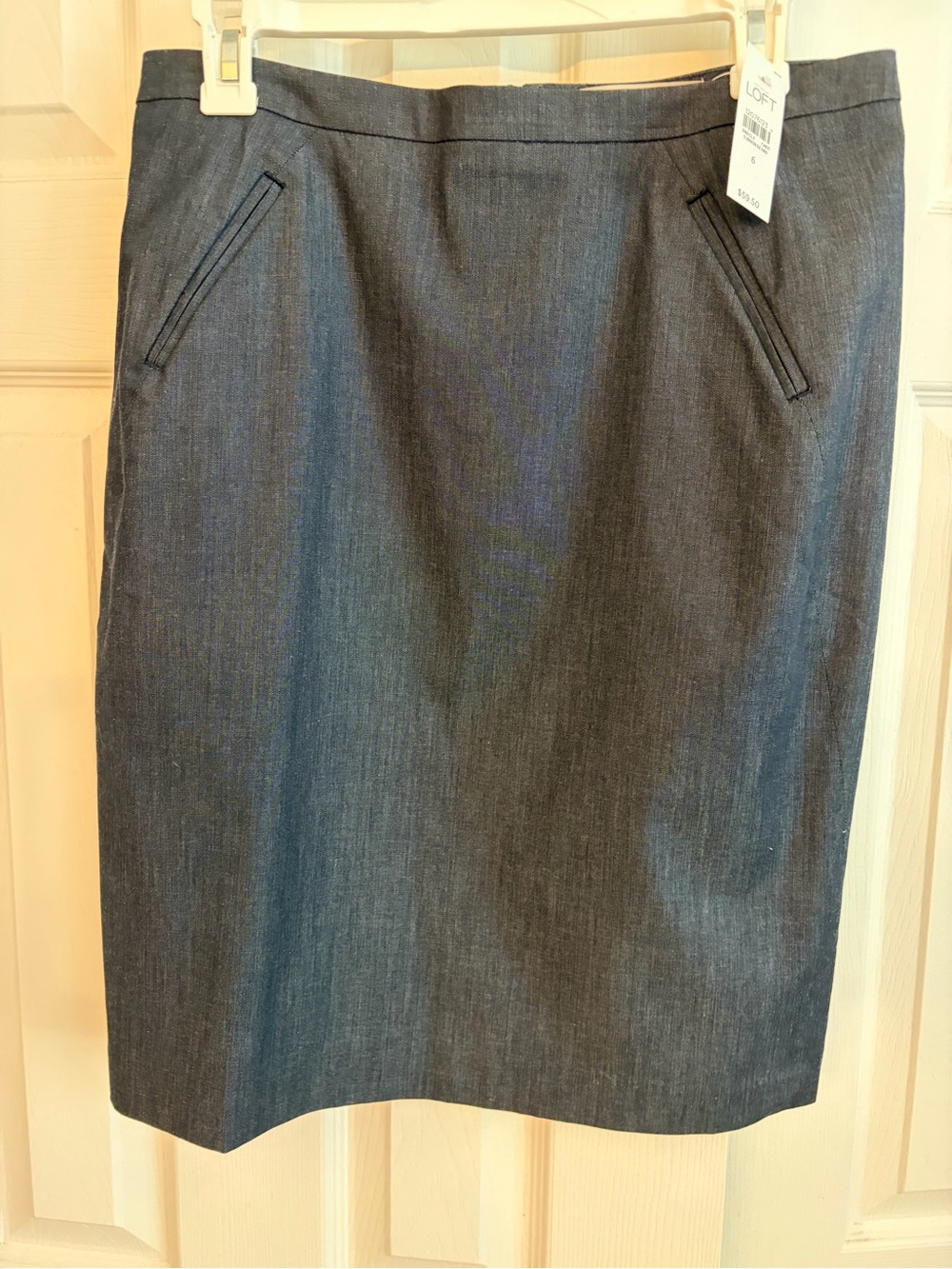 LOFT Dark Charcoal Gray Pencil Skirt size 6